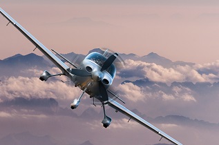 Aeroplane with composite propeller