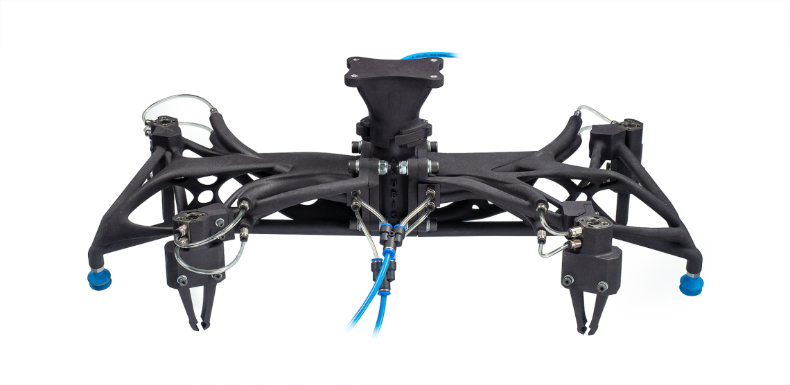 End-of-arm tool for an autonomous retail system