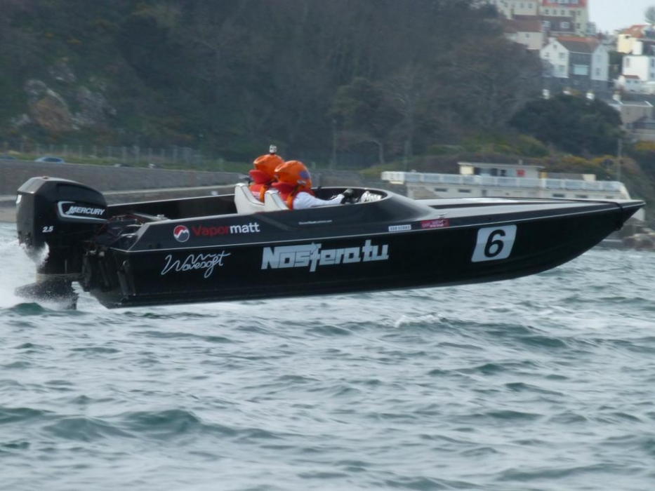 Vapormatt sponsor Nosferatu, C Class rated powerboat, Havelet Bay, Guernsey