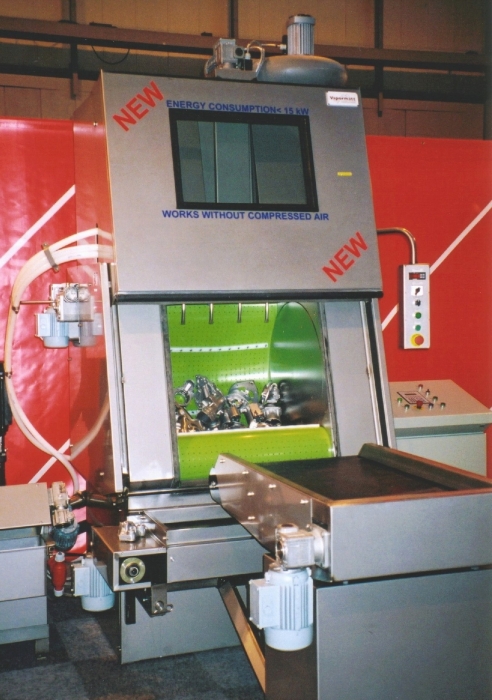 Turbomatt 10, Vapormatt Degreasing Machine, Airless Wet Blast Cleaning