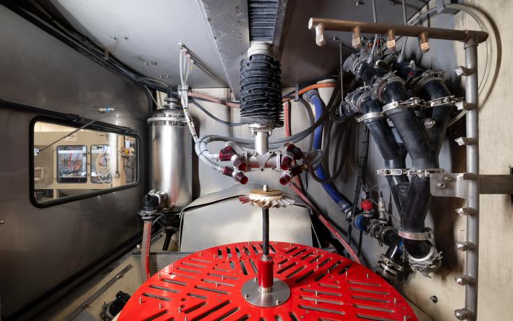 Vapormatt Sabre wet blasting machine