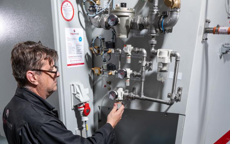 Upgrading a wet blasting machine