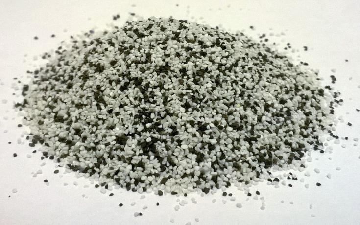 Plastic blast media