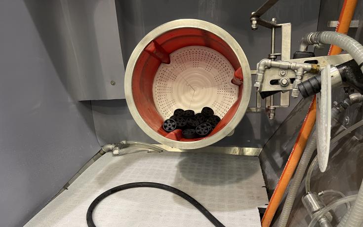 Vapormatt Puma+ with barrel for processing smaller components like fixings