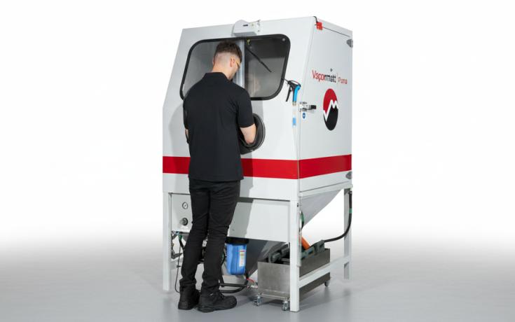 Vapormatt Puma manual wet blasting machine