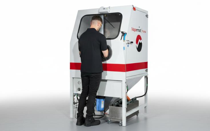 Vapormatt Puma manual wet blasting machine