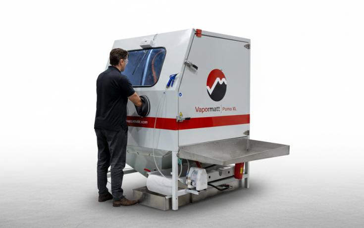 Vapormatt Puma XL wet blasting machine