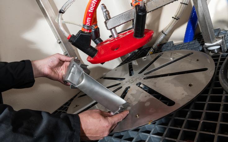 Preparation of a turbine blade for coating