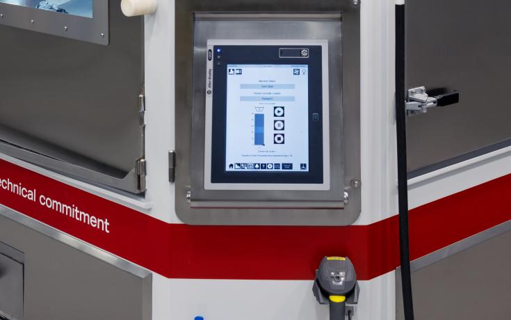 Vapormatt Sabre automatic wet blasting machine HMI