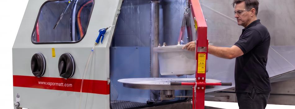 Vapormatt Puma XL manual wet blasting machine