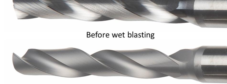 Round tool before and after wet blasting