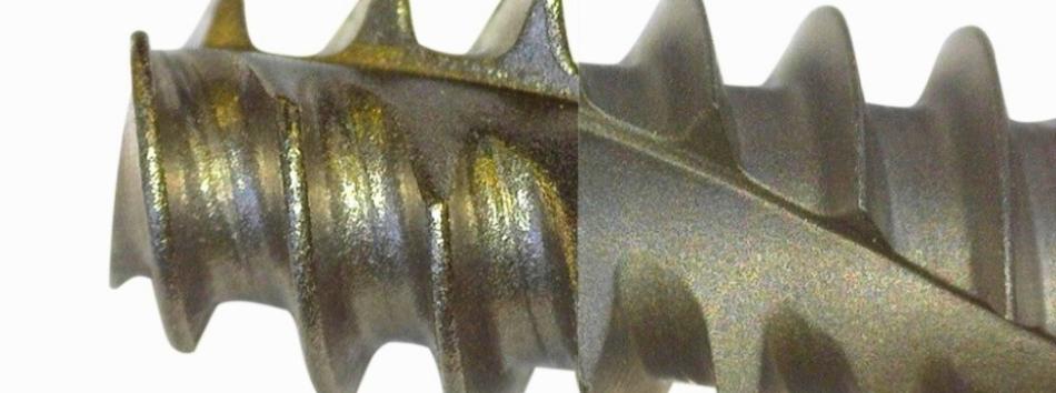 Dental screw before and after wet blasting