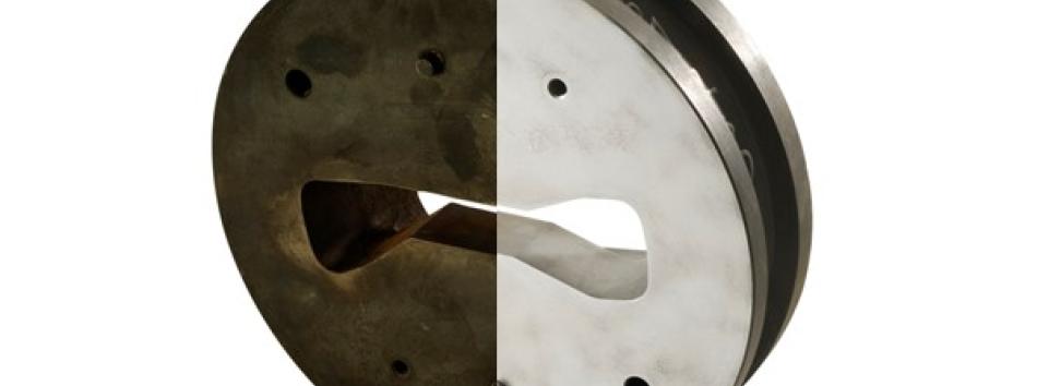 Aluminium extrusion die before and after wet blasting