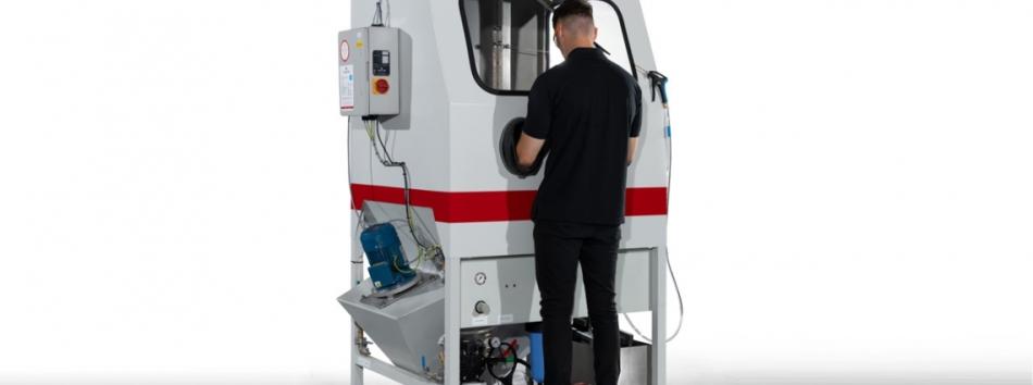 Vapormatt Puma Manual wet blasting machine