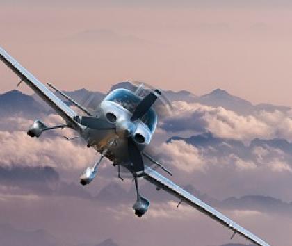 Aeroplane with composite propeller