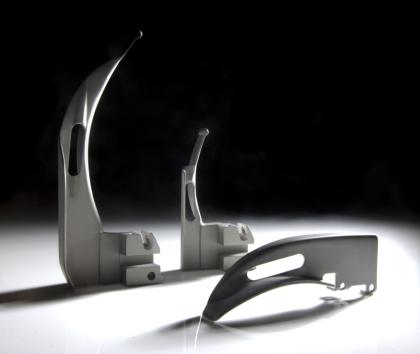 Laryngoscope blades