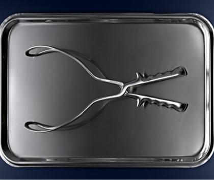 Vapor blasting metal surfaces for optimum sterilisation