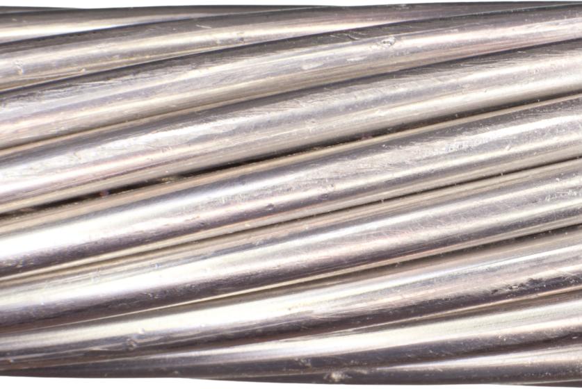 Power cable before wet blasting