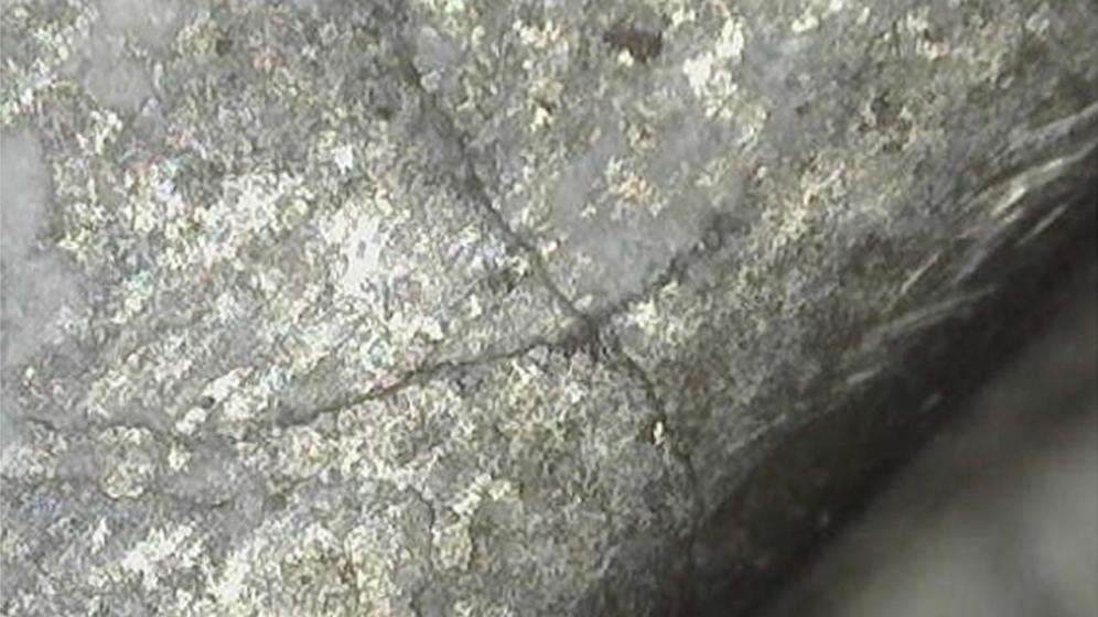 Crack before wet blasting