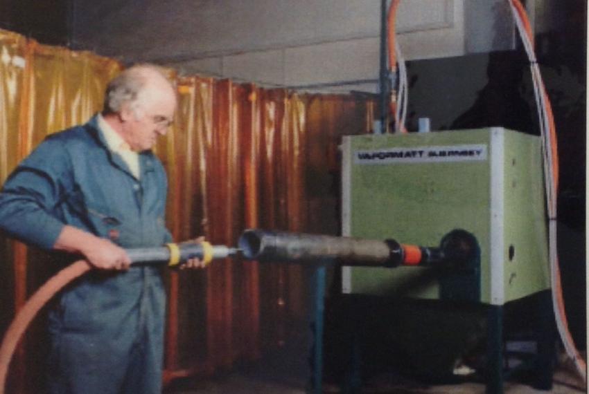 A manually operated gun barrel cleaning machine 