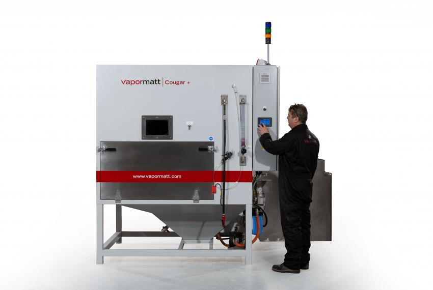 Vapormatt Cougar+ wet-blasting machine, also known as vapor blasting or vapour blasting.