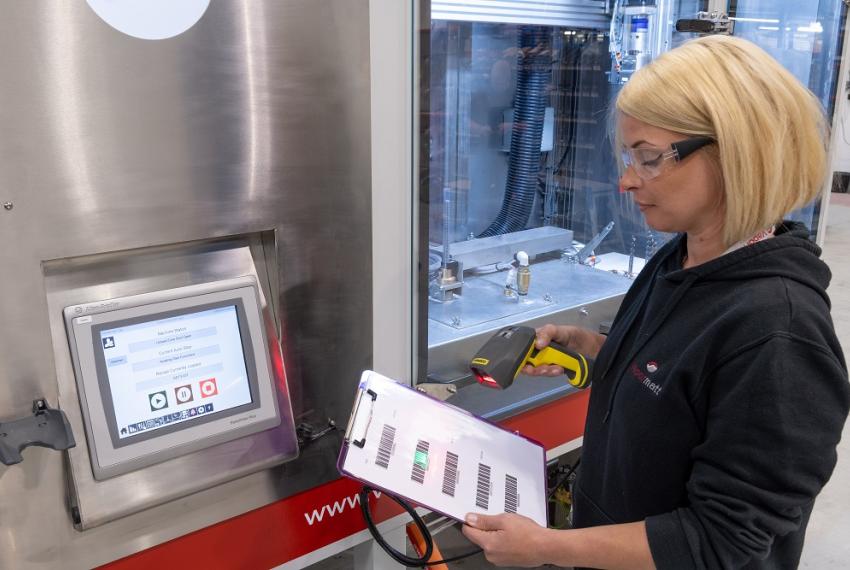 Vapormatt Oncilla barcode reader and operator