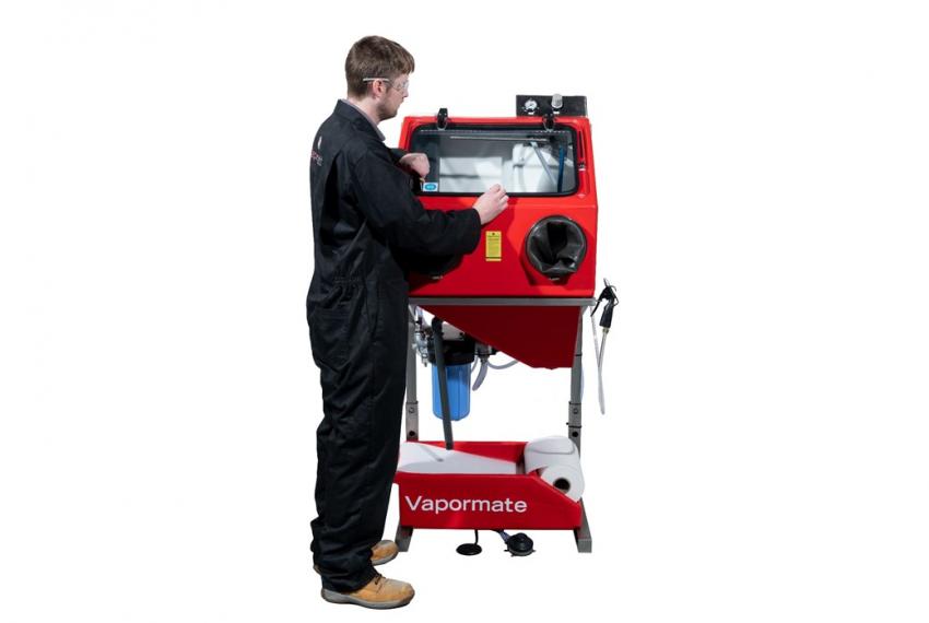 Vapormate Wet-Blasting manual system by Vapormatt (also known as Vapor Blasting or Vapour Blasting)