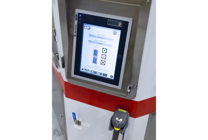 Vapormatt Sabre automatic wet blasting machine - HMI and Barcode scanner