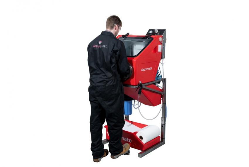 Vapormate Wet-Blasting manual system by Vapormatt (also known as Vapor Blasting or Vapour Blasting)