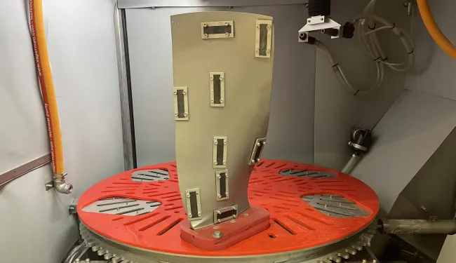 Jet engine fan blade in a Cougar+