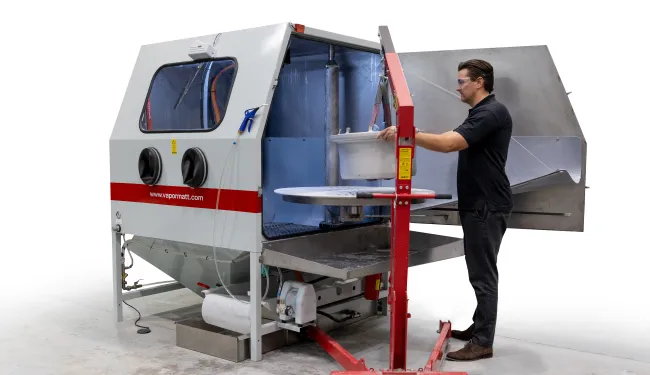Vapormatt Puma XL manual wet blasting machine 