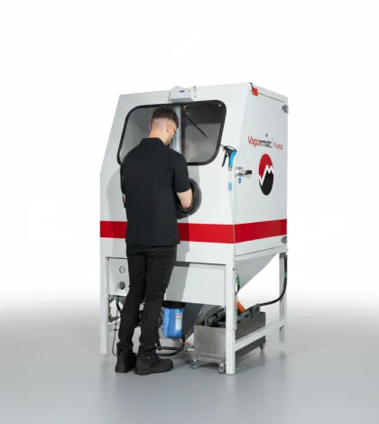 Vapormatt Puma manual wet blasting machine
