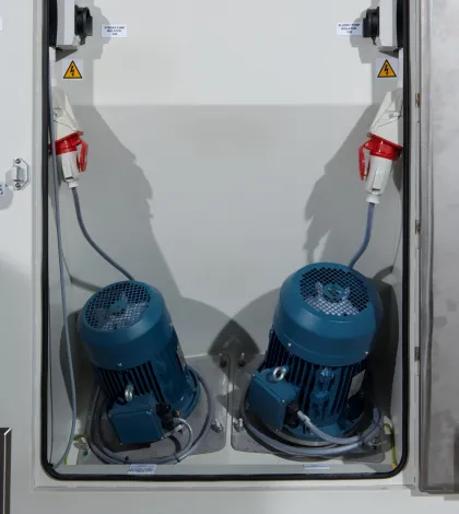 Vapormatt Jaguar automatic wet blasting machine