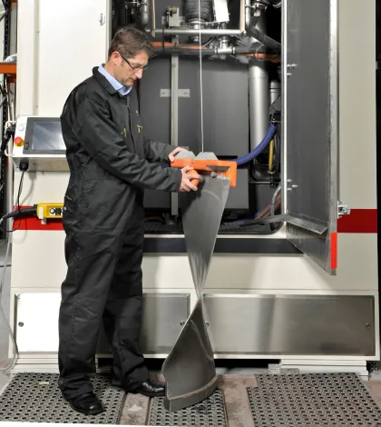 Vapormatt Leopard automatic wet blasting machine - 12