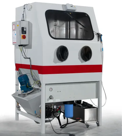 Vapormatt Puma manual wet blasting machine - left hand quarter view