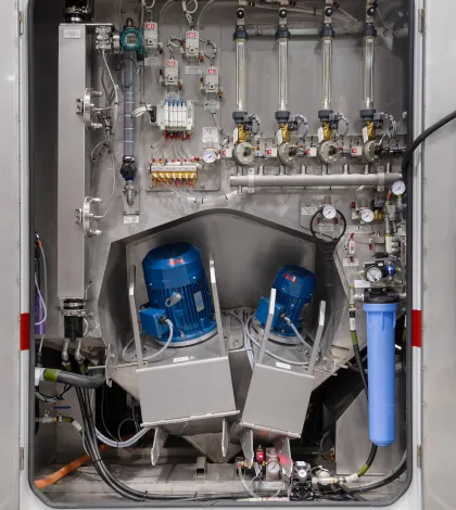 Vapormatt Sabre automatic wet blasting machine
