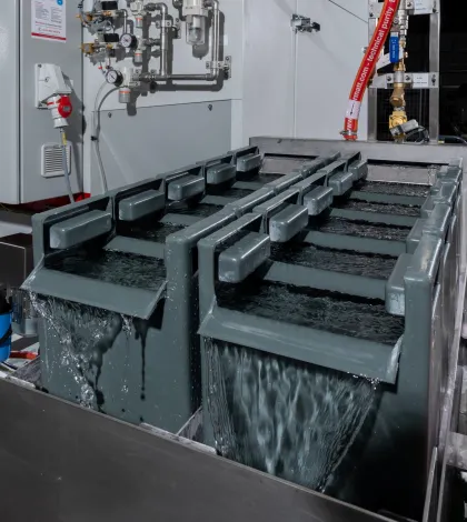 Vapormatt Cougar+ automatic wet blasting machine 18