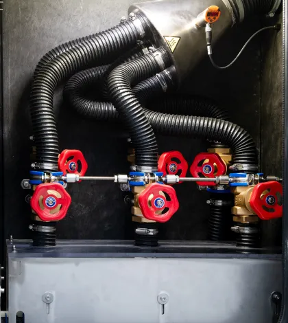 Vapormatt Tiger automatic wet blasting machine