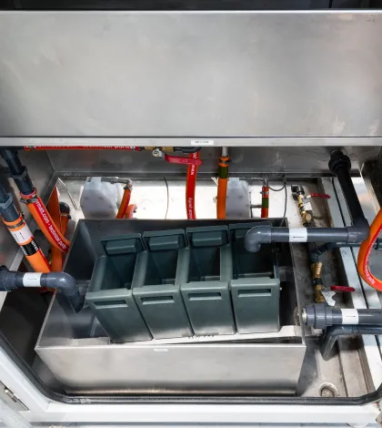 Vapormatt Tiger automatic wet blasting machine