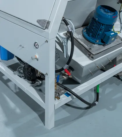 Vapormatt Puma+ automatic wet blasting machine