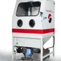 Vapormatt Puma manual wet blasting machine - right hand quarter view